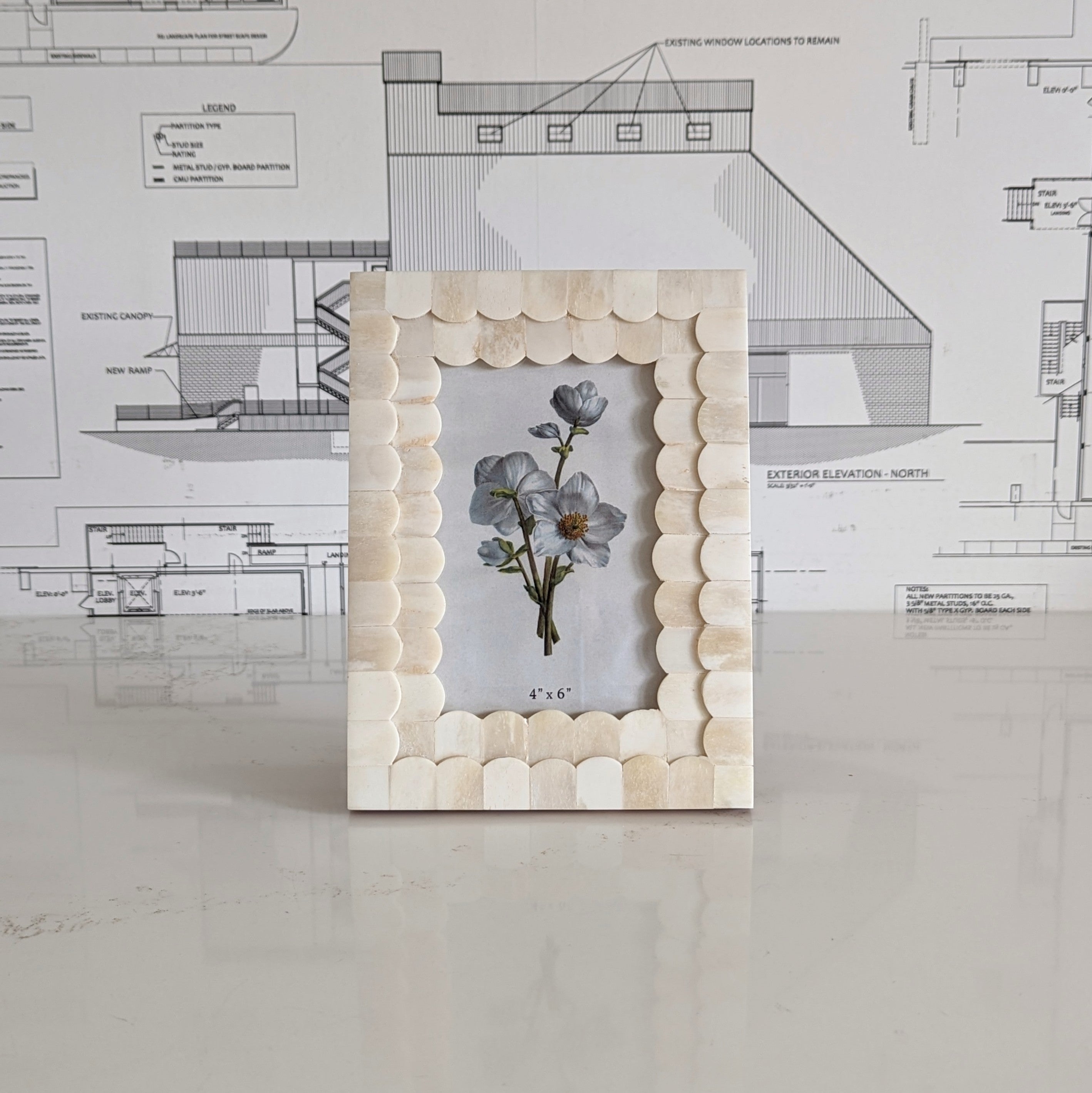 Scalloped Photo Frame