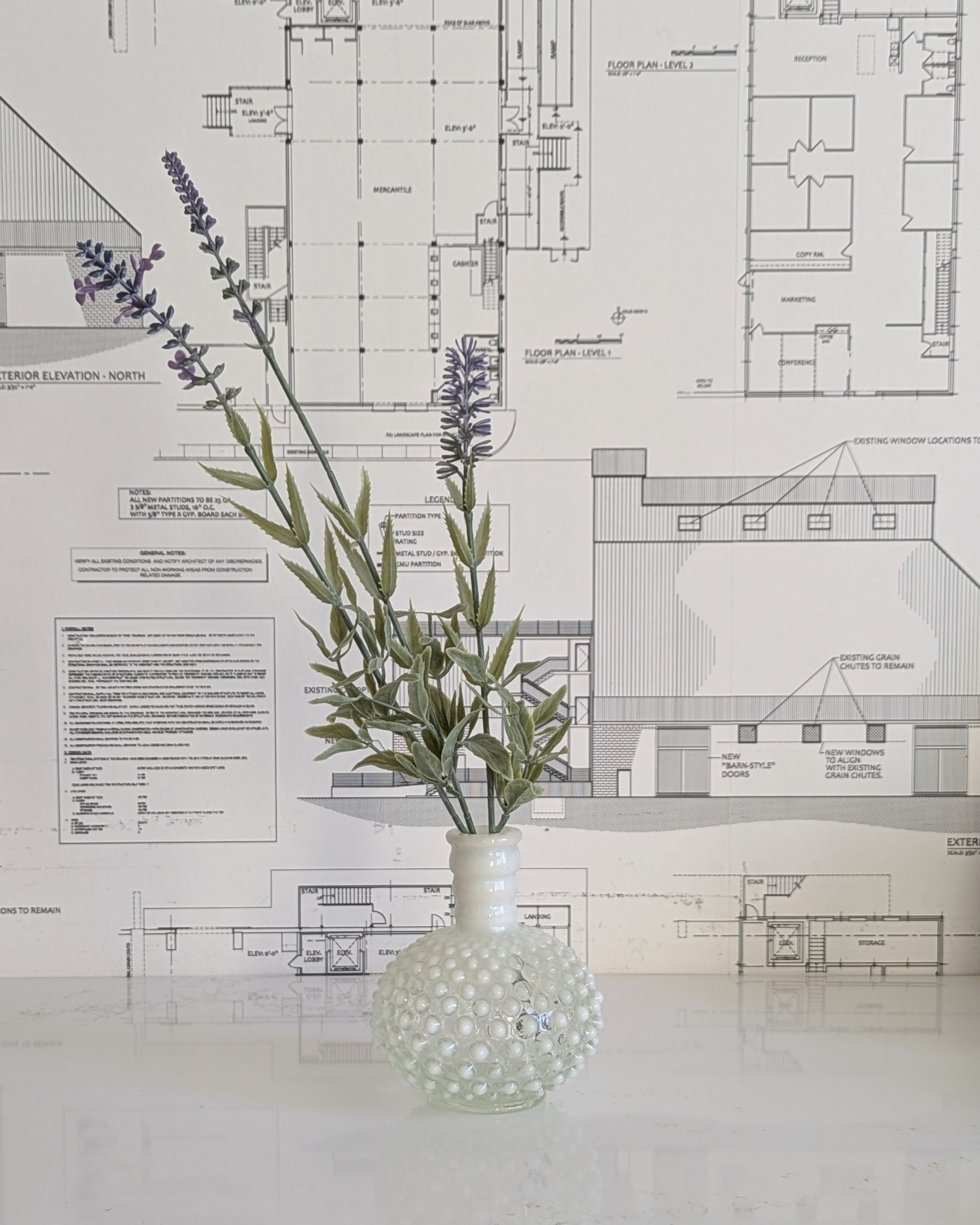 Vintage - Hobnail Vase / Taper