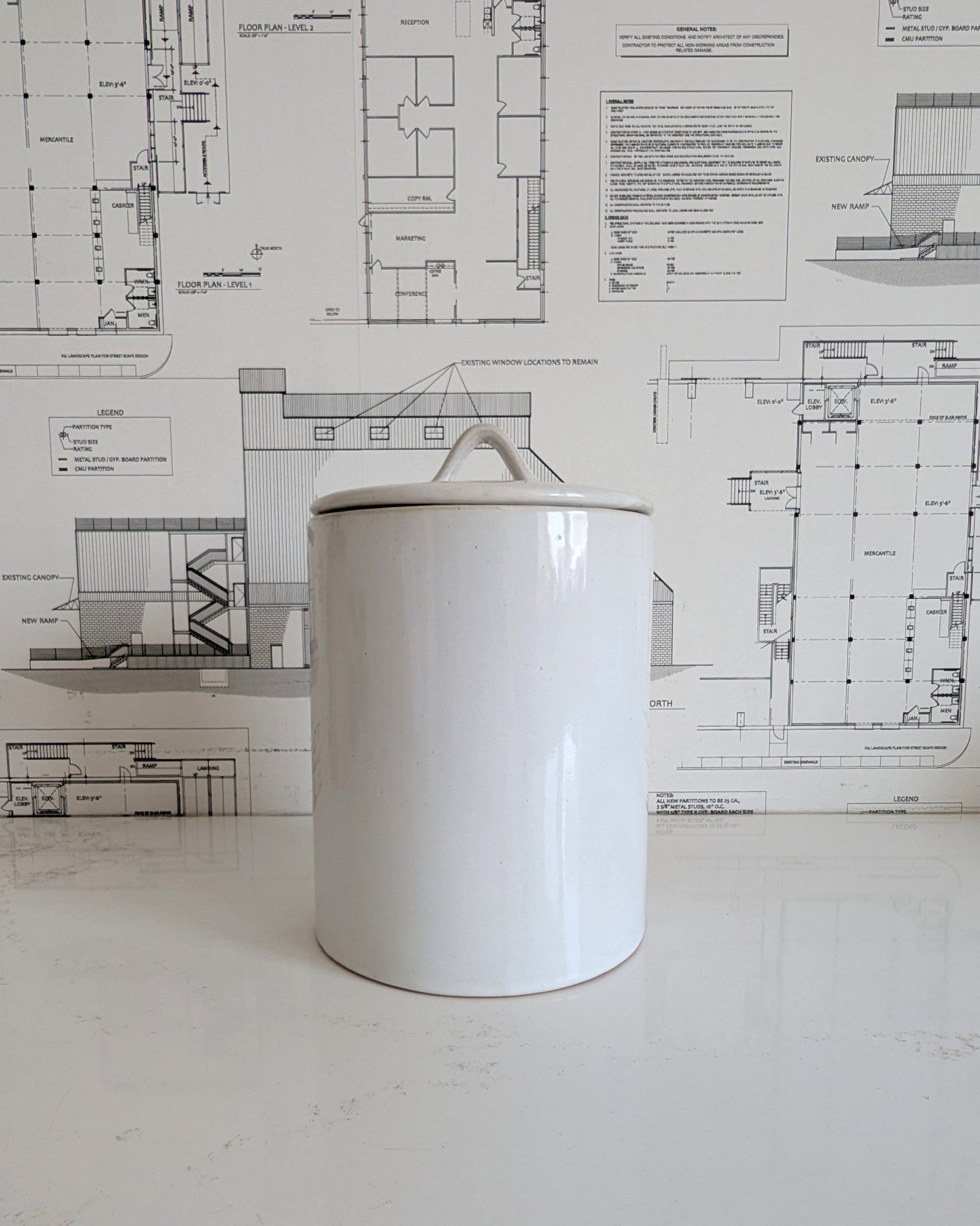 Cookie Jar w/ Lid