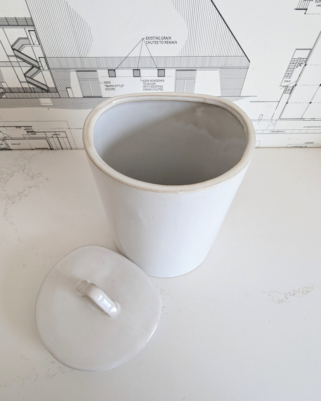 Cookie Jar w/ Lid