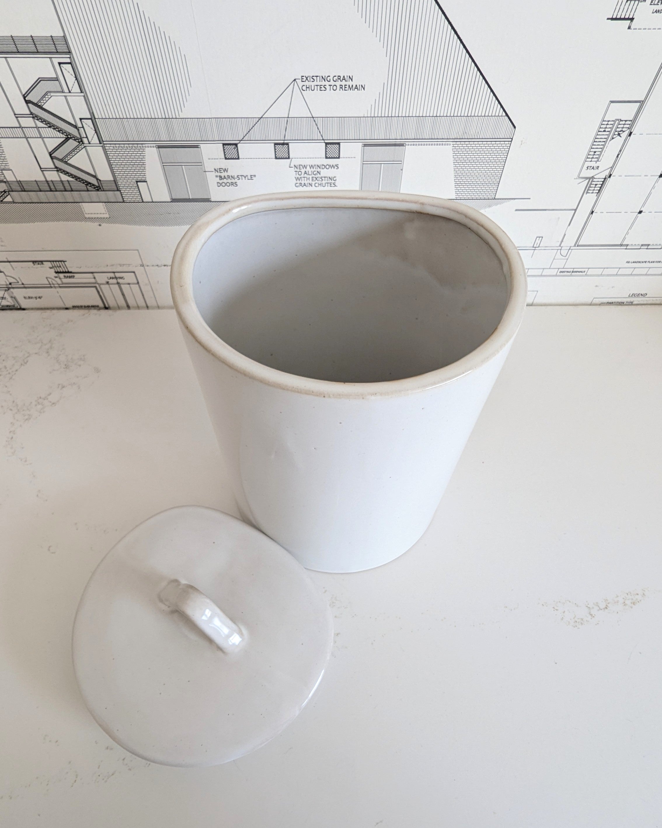 Cookie Jar w/ Lid