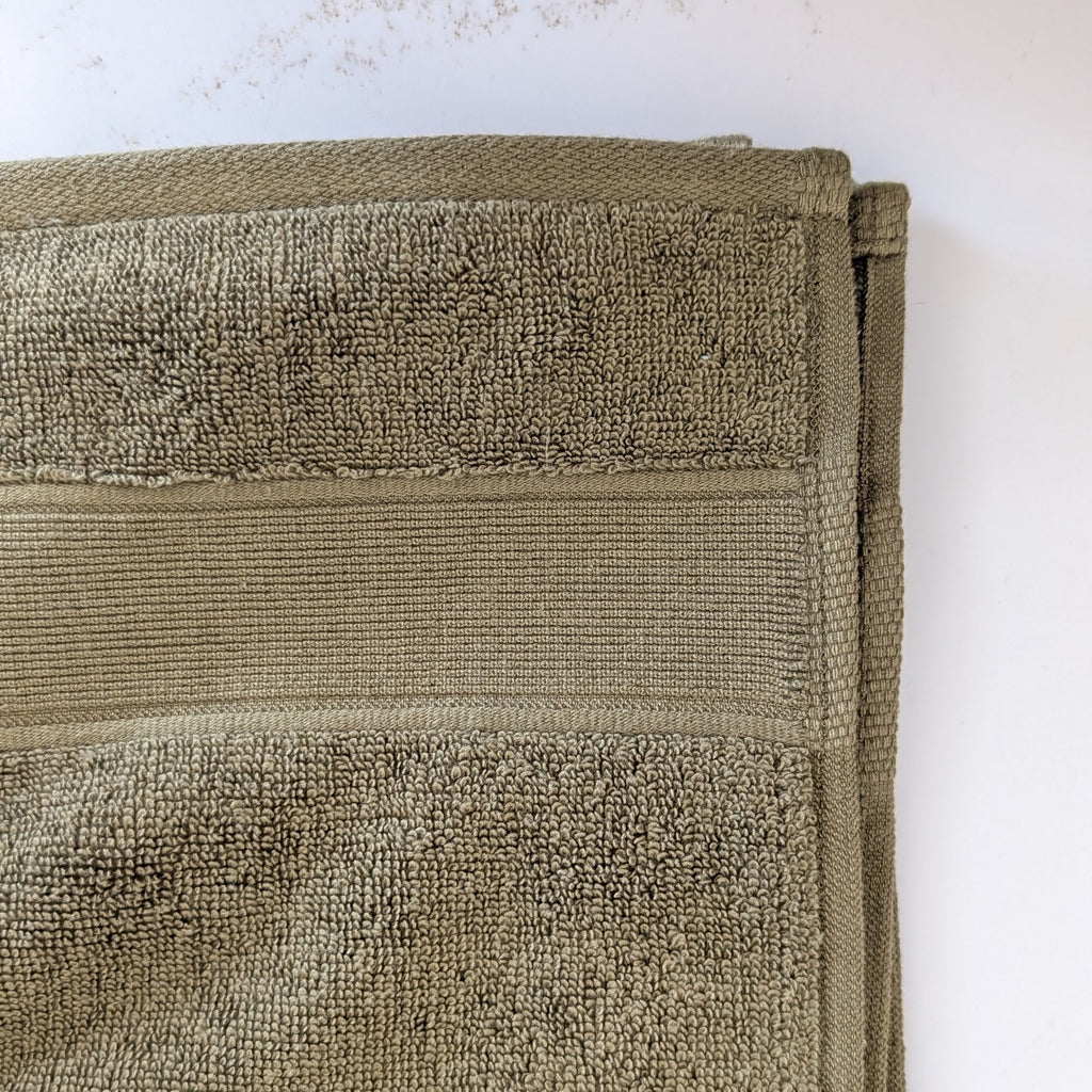 Stretch Bath Towel - Solid