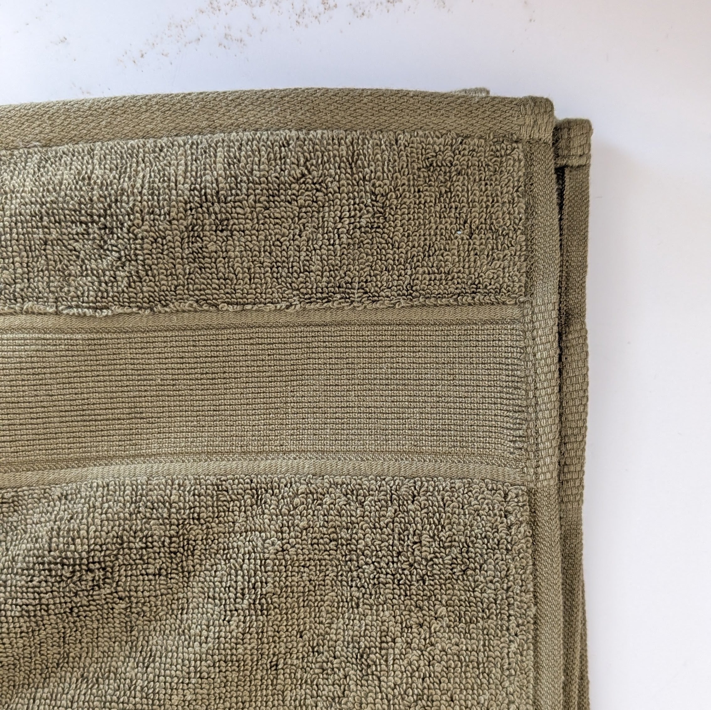 Stretch Bath Towel - Solid
