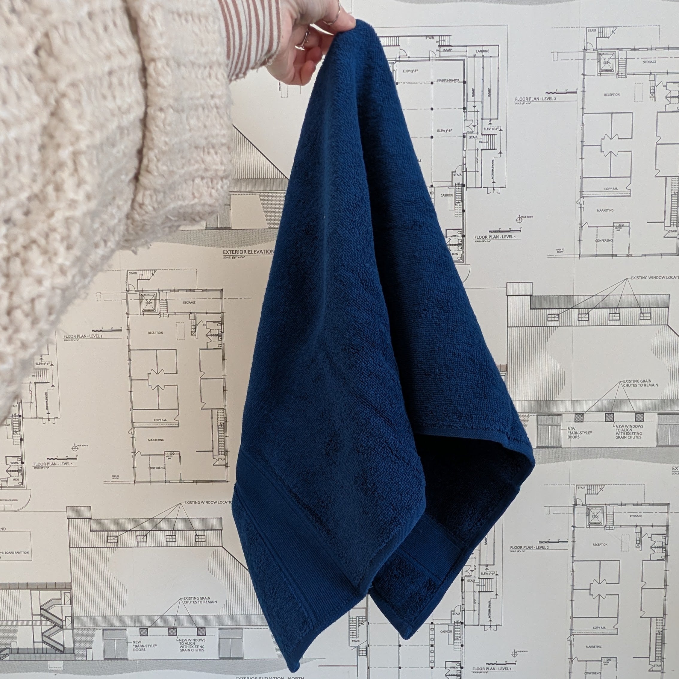 Stretch Hand Towel