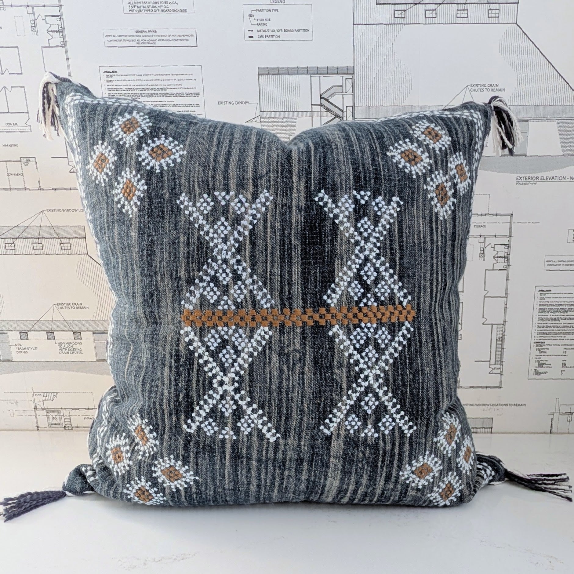 Custus Silk 20x20 Pillow