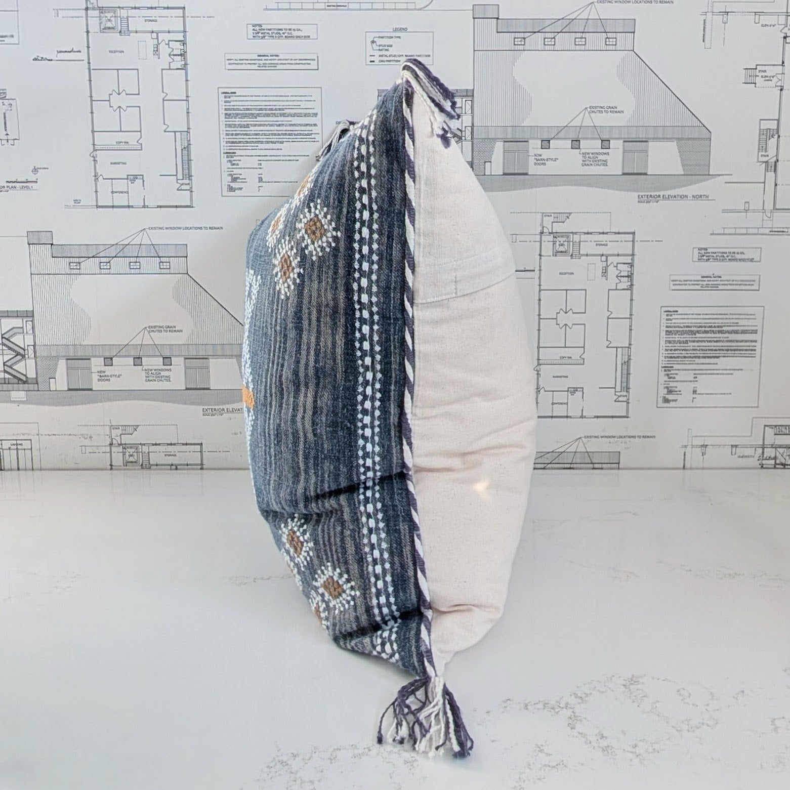 Custus Silk 20x20 Pillow