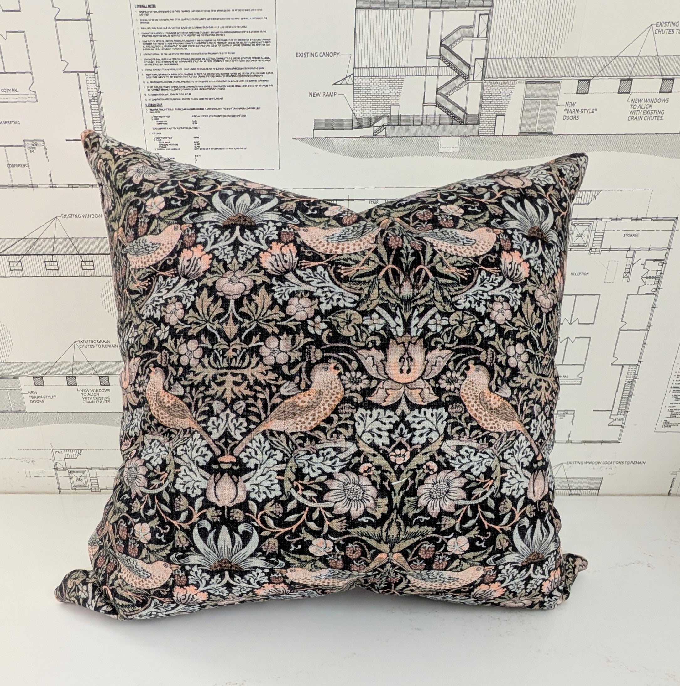 Enchanting Vine 18x18 Pillow
