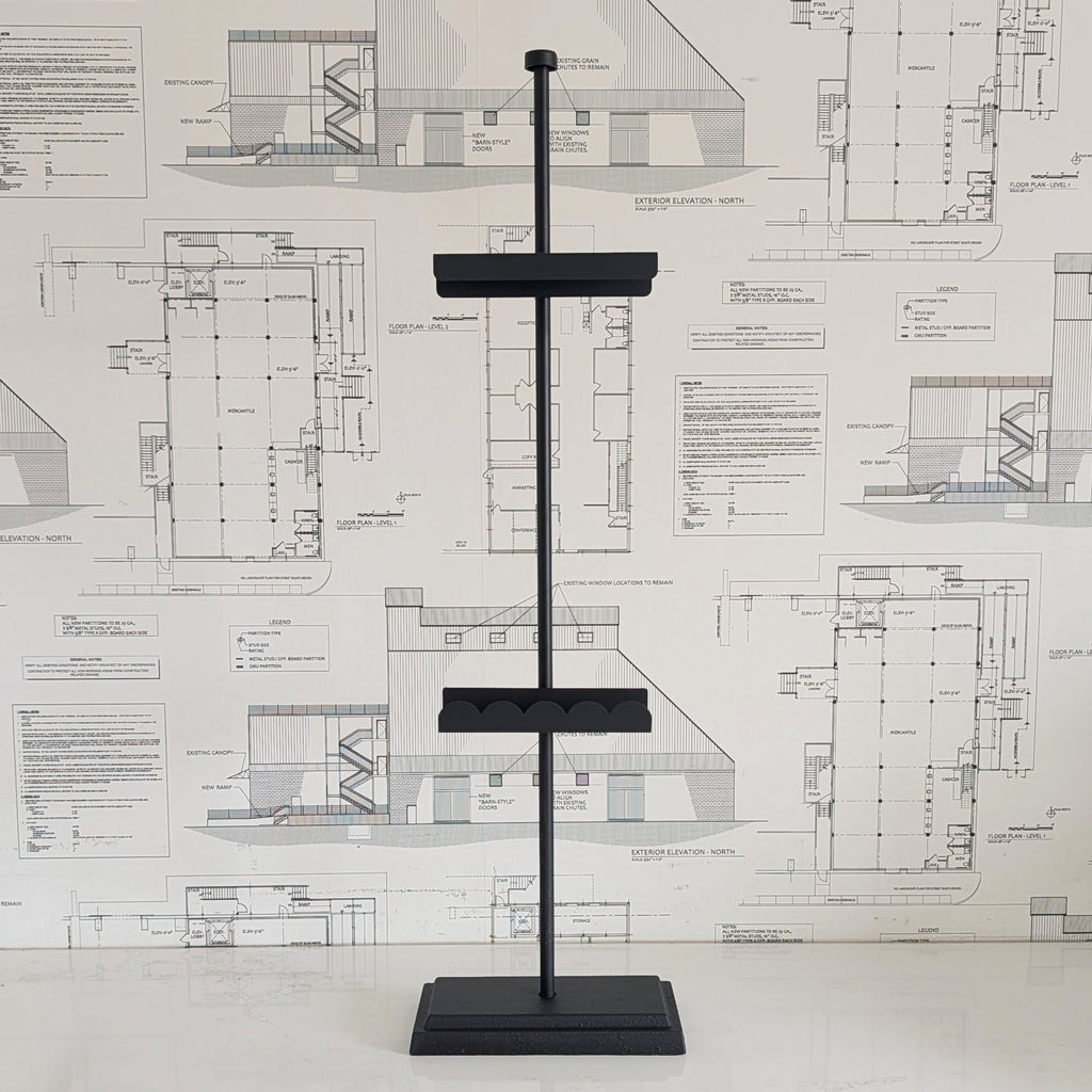Black Scalloped Easel