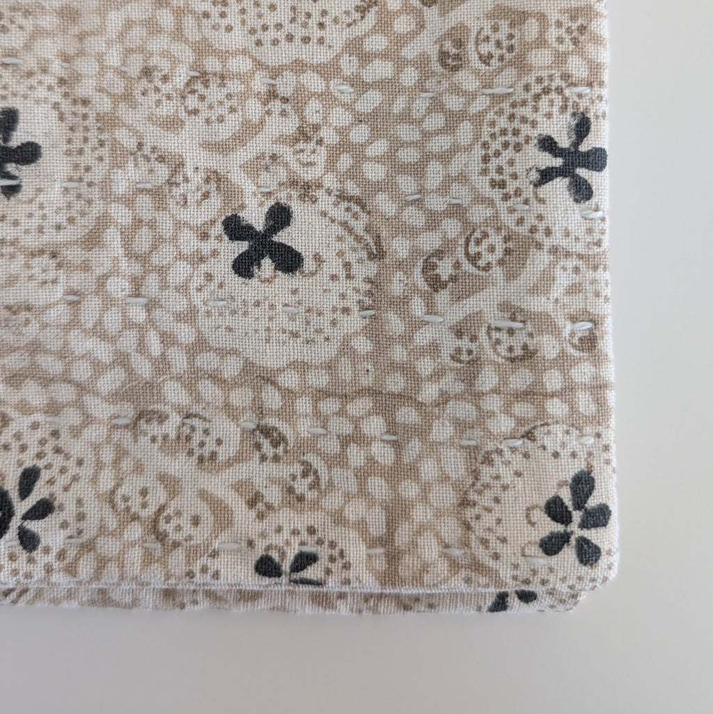 Clover Lumbar Cover